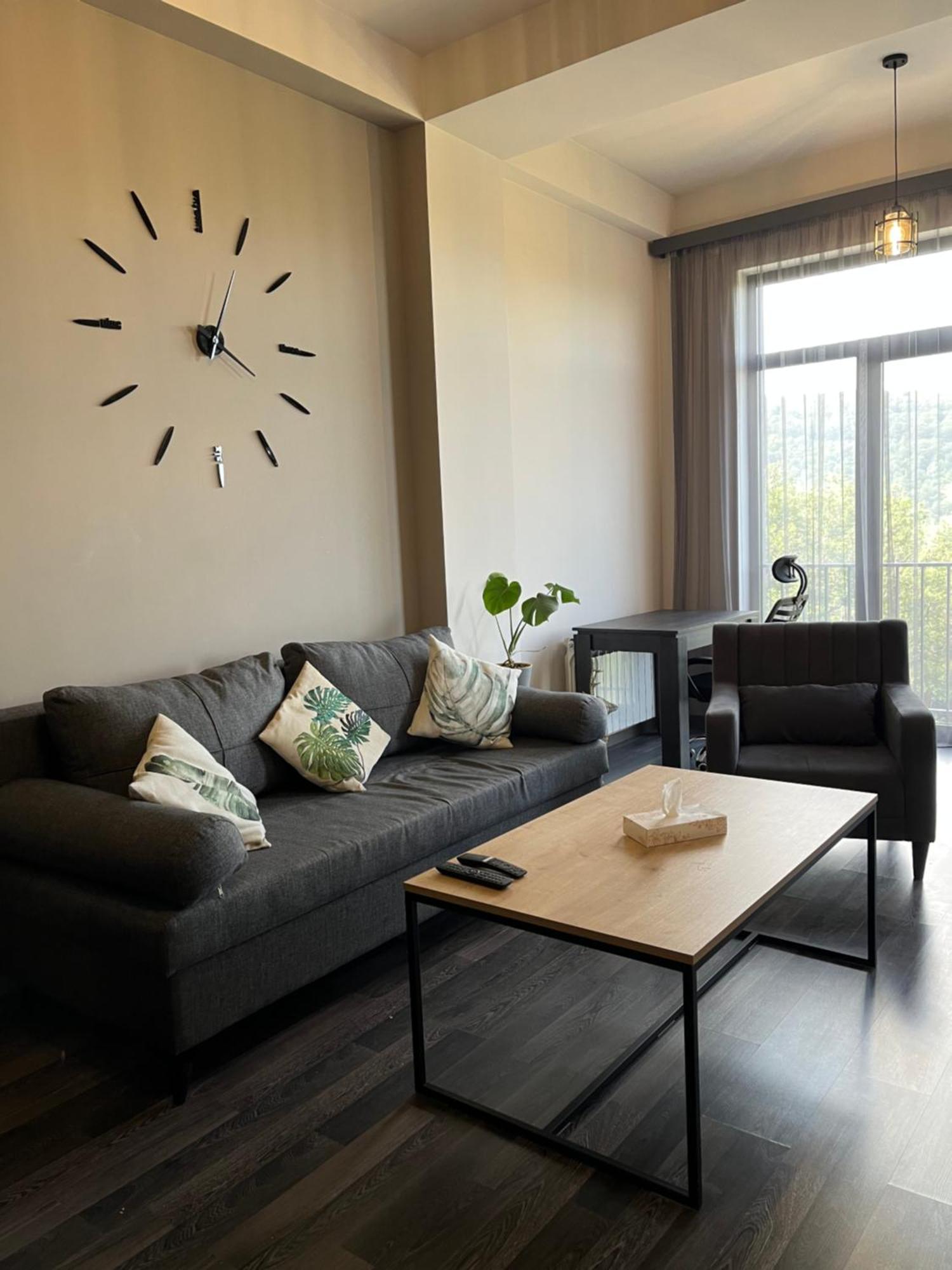 Monstera Leaf Appartment, Kechi House, 차그카조르 외부 사진