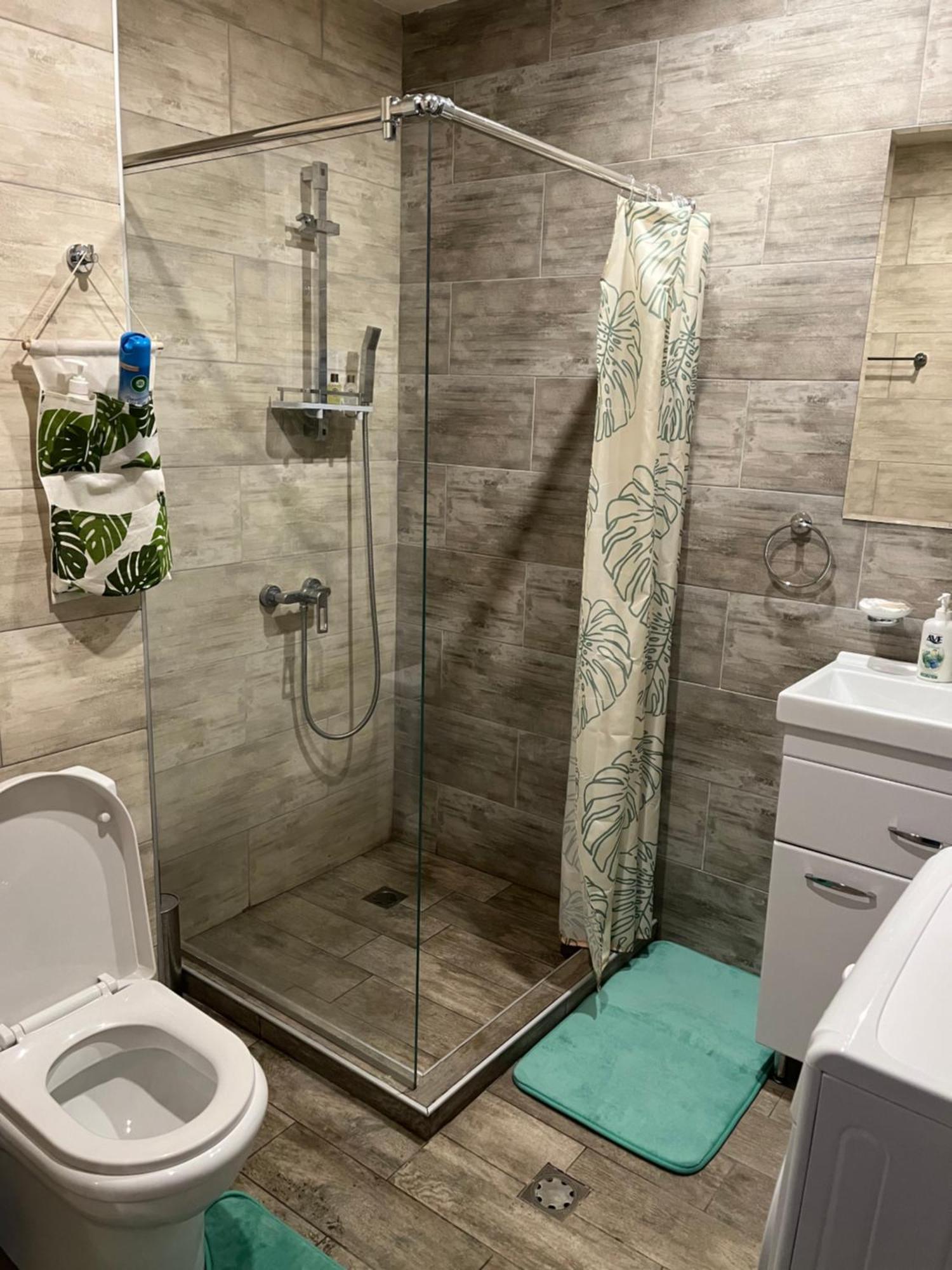 Monstera Leaf Appartment, Kechi House, 차그카조르 외부 사진